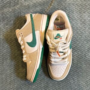 Nike SB Dunk Low Sneakers